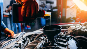 Что нельзя делать при самостоятельной замене масла замена масла в Алматы